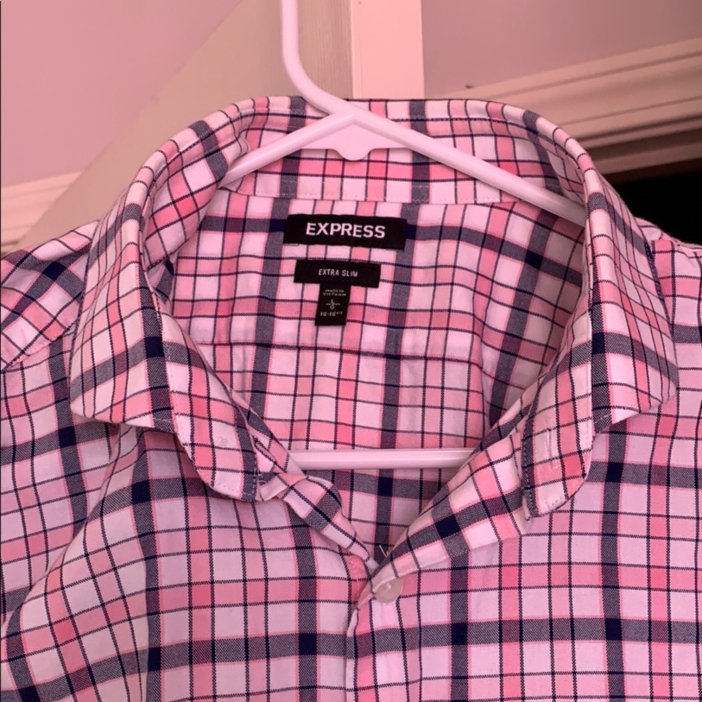 Size large express button down - Picture 2 of 3
